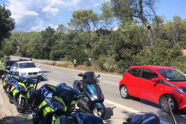 La gendarmerie réalise des contrôles ce mercredi à Valbonne