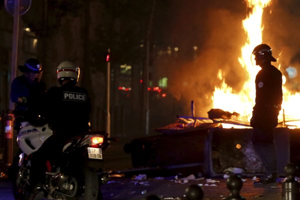 Incidents à Marseille après la victoire de l'Algérie. 