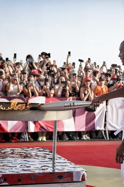 "C’est la magie du sport de réunir tout le monde", l’athlète Stéphane Diagana allume le chaudron