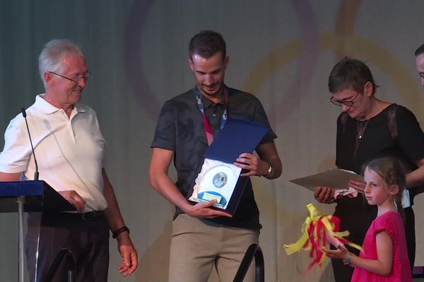 Benjamin Toniutti est le premier à recevoir la médaille d'honneur de la ville de Pfastatt en quinze ans. 