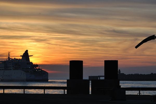 Le port de Calais où transitent les clandestins