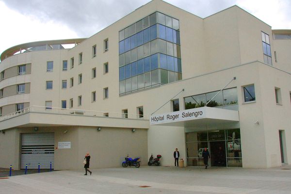 L'hôpital Roger Salengro où est hospitalisé le patient atteint du coronavirus. 