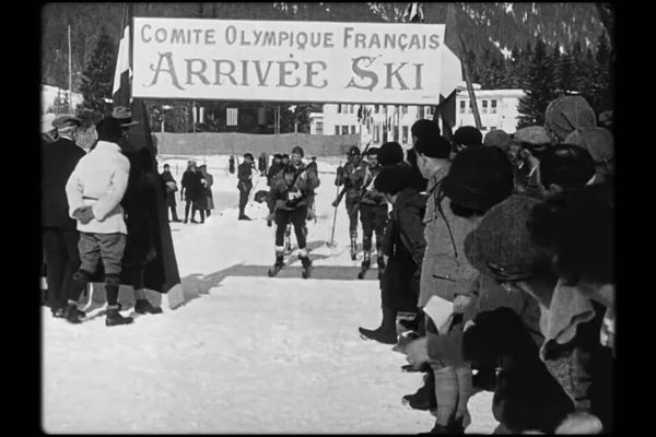 La patrouille militaire, ancêtre du biathlon, aux JO de Chamonix en 1924