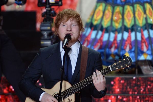 Ed Sheeran sur la scène de M.A.C.H 36 à Châteauroux lors de la cérémonie Miss France, samedi 16 décembre 2017