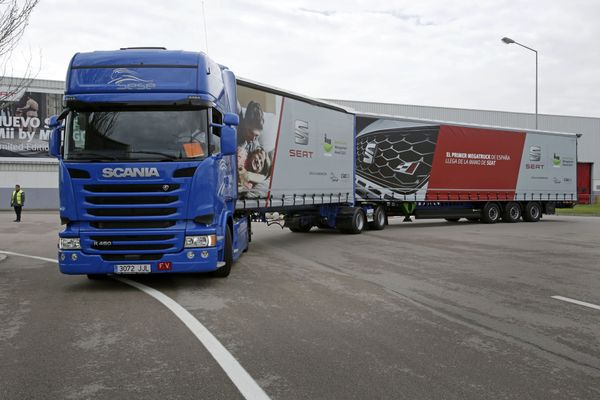 Des méga-camions circulent déjà dans plusieurs pays de l'Union Européenne, ici en Espagne.