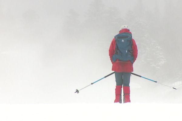 Pour les Limousins friands de ski, les pistes du Mont Dore sont rouvertes depuis début décembre - 09/12/21 -