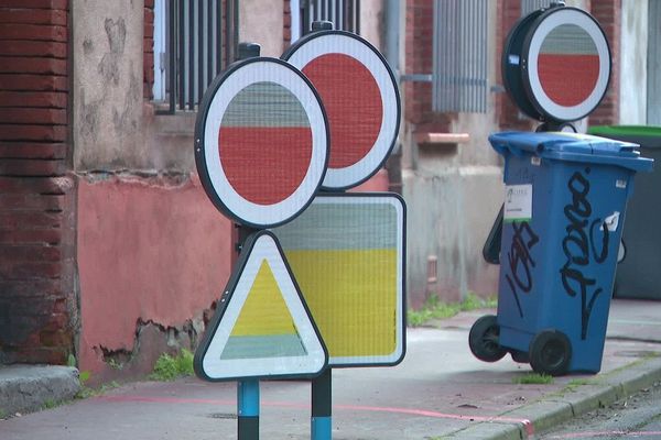 Les parents d'élèves s'inquiètent pour la sécurité des enfants aux abords de l'école Pierre Dupont de Toulouse.