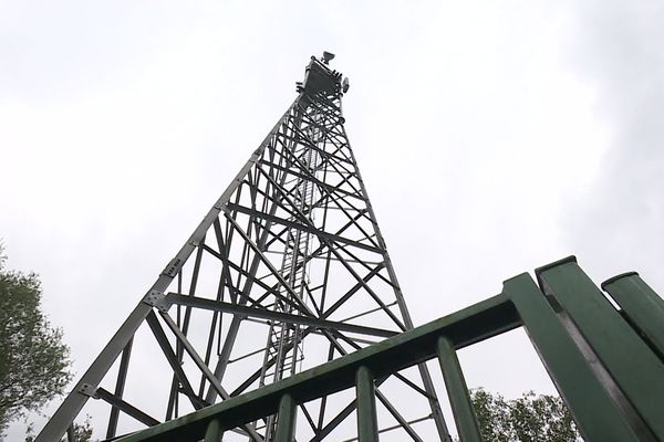 À Barisis-aux-Bois dans l'Aisne, l'antenne relais défectueuse prive le village de 4G.