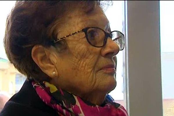 Jacqueline, 80 ans,  n'a pas hésité à s'opposer aux voleurs de carte bancaire devant le distributeur de billets. 