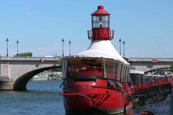 Le Bateau Phare est un des rares bateaux-feux encore visibles en France.