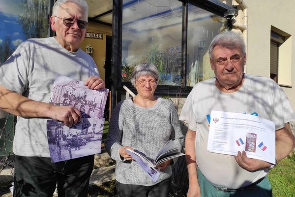 Bernard Sery, Florence Jeannin et Gérard Gonthier se sont réunis pour faire un point sur l'exposition à venir.