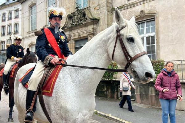 L'Empereur Napoléon III a défilé dans la ville d'eaux vosgienne samedi 28 octobre 2023 à l'occasion des journées impériales.