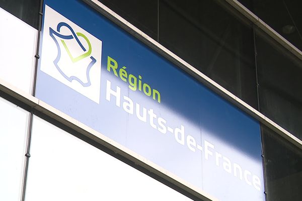 Le siège de la Région Hauts-de-France où les élus ont voté en séance plénière aujourd'hui le lancement d'une procédure d'ouverture à la concurrence des dessertes parisiennes du réseau régional.