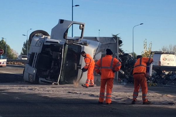 L'accident s'est produit vers 14h20, selon la police. 