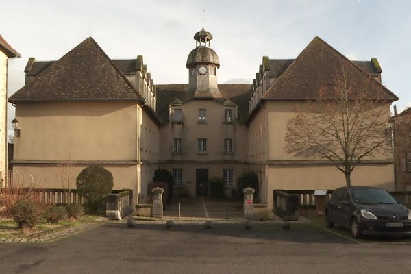 Le centre éducatif de formation professionnelle de Magnac-Laval, où le meurtre de  son veilleur de nuit Francis Montmaud a été commis dans la nuit du 10 au 11 janvier 2014.