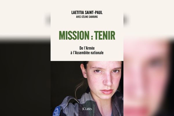 L’ascension politique d’une femme militaire, racontée comme un plan de bataille.