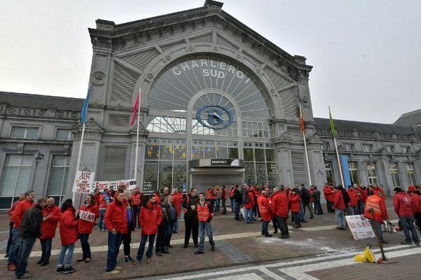 Grèvistes à Charleroi.