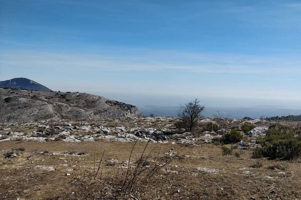 Le plateau de Calern est situé près de Caussols