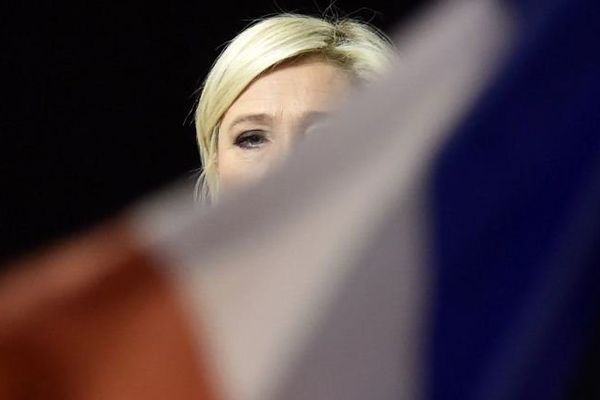 Derrière la campagne dédiabolisée de Marine Le Pen à la présidence, certains candidats FN aux législatives se révèlent sur leurs comptes Facebook en postant ou partageant des propos douteux ou incitant à la haine.