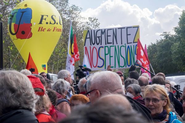 Neuf organisations syndicales appellent à manifester le 3 décembre pour obtenir l'indexation des pensions de retraite sur l'inflation.