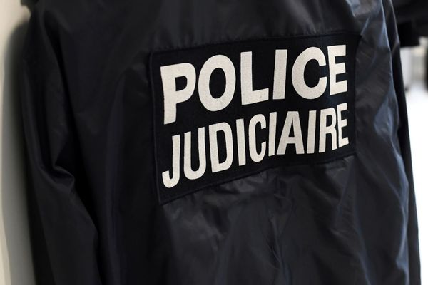 Le suspect arrêté dans l'affaire du meurtre de l'étudiant moldave à Paris a été remis vendredi matin à la brigade criminelle de la police judiciaire, après avoir été interpellé par les gendarmes en Essonne.