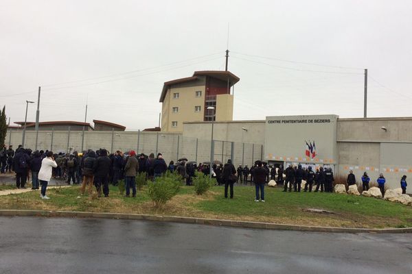 La mobilisation s'est poursuivie le 25 janvier au centre pénitentiaire de Béziers.