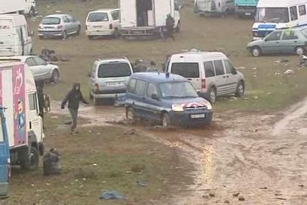 Une troisième personne est morte après la rave party du week-end dernier sur le plateau de Lacamp, à Talairan, dans l'Aude - 6 novembre 2015