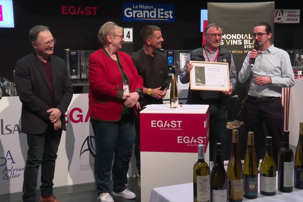 Le domaine Ruhlmann-Schutz à Dambach-la-Ville a remporté le grand prix du jury au mondial des vins blancs 2024.