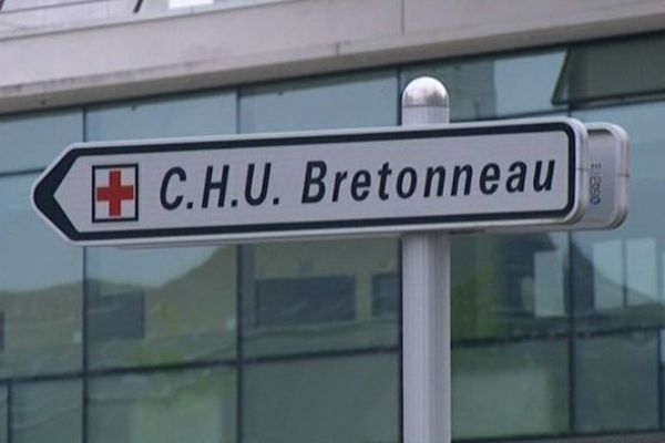 Un homme et une femme présentaient des symptômes semblables à ceux du coronavirus.