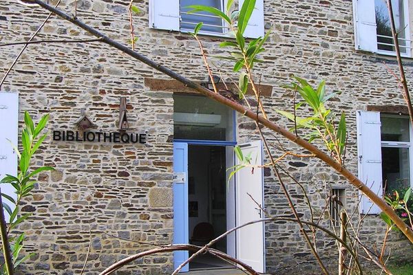 La bibliothèque de Saint-Senoux