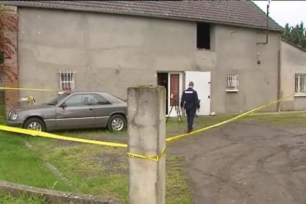 Broué (Eure-et-Loir) : habitation et lieu de la fusillade qui a opposé deux individus aux gendarmes le 23 mai au soir. 