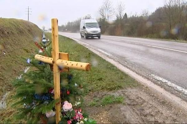 Une pétition est lancée après un accident de la route qui a coûté la vie à deux jeunes sur la RD 673, qui contourne Dole dans le Jura.