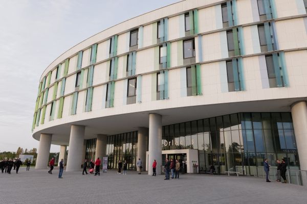 Le Centre hospitalier universitaire d'Orléans vit une fin d'année sous tension.