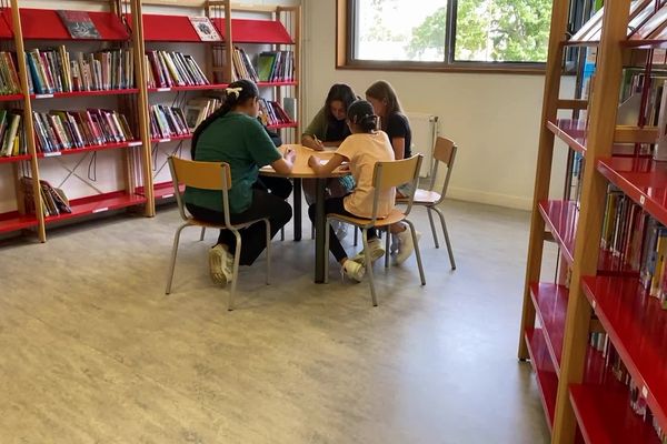 Plusieurs élèves du collège Montesquieu ont posé des questions à l'antenne de France 3 Centre-Val de Loire