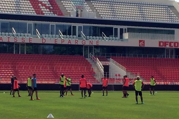 La saison 2018-2019 du championnat de Ligue 1 reprend bientôt. A Dijon, les footballeurs du DFCO ont repris l’entraînement mardi 3 juillet 2018.