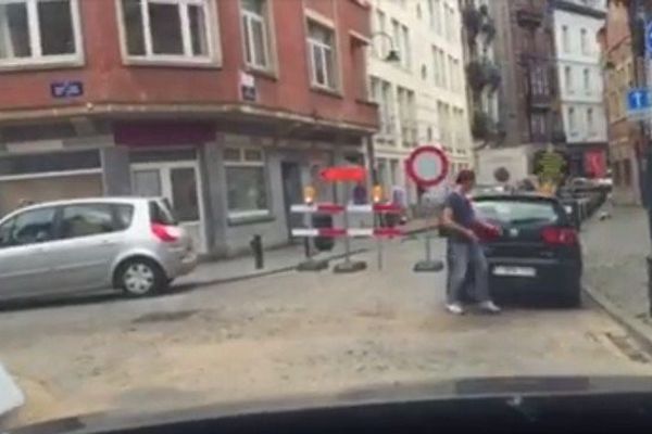 Une des voies fermées à la circulation sur la place Saint-Géry.