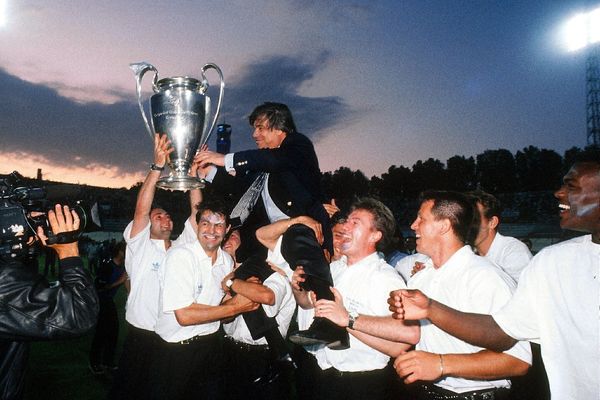 En 1993, Bernard Tapie est celui qui a conduit le club marseillais à la victoire en Coupe d'Europe, pour la première et unique fois en France