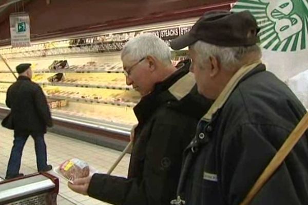 Des éleveurs de la Nièvre ont mené une opération coup de poing dans des supermarchés pour vérifier l'étiquetage des plats cuisinés