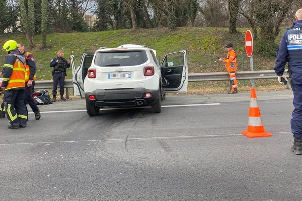 Un accident de la route fait 2 blessés dont 1 en urgence absolue à Meylan.