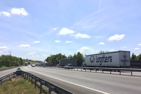 L'accident s'est produit sur la portion à une 2X1 voie de la RN10 au sud de La Charente.