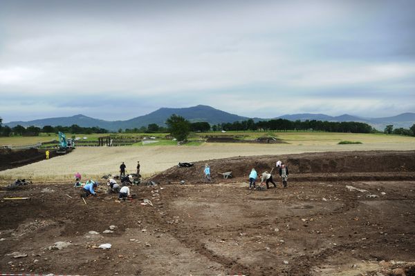 Pour la 5ème éditions des journées nationales de l'archéologie, les visiteurs pourront découvrir des sites archéologiques comme le plateau de Corent. Un comédien animera même des visites guidées théâtralisées le 18 juin. 