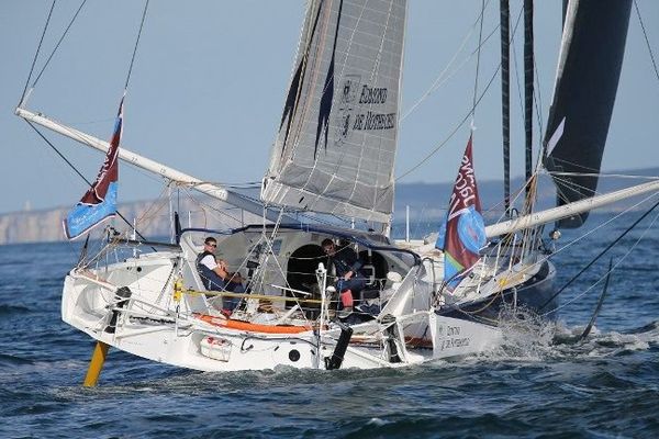 Une trentaine d'heures après le départ, la Transat Jacques Vabre est terminée pour le Niçois Sébastien Josse