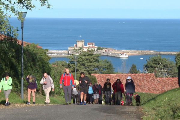 Les randonnées pour célibataires ont lieu chaque mois dans le Pays Basque