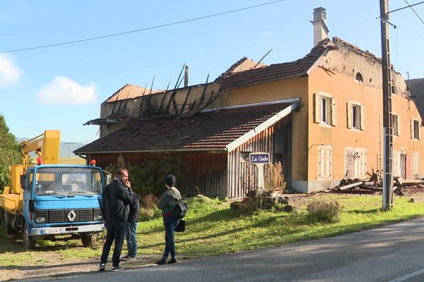 L'ancienne ferme comtoise a été détruite dans un incendie.