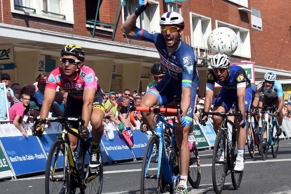 Les deux vainqueurs du jour : Coquard (à gauche) pour le général et Dehaes pour la 5e et dernière étape.