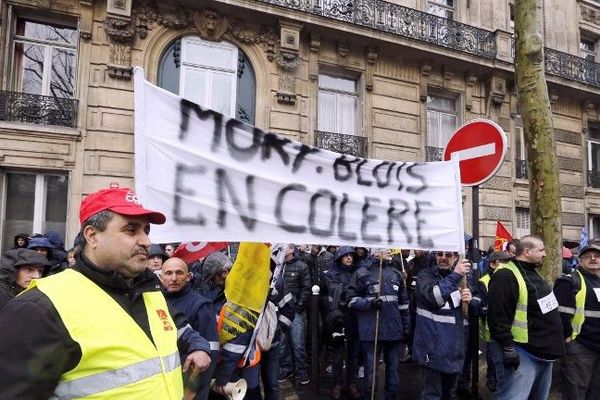 Les MoryGlobal manifestaient devant le ministère des transports à Paris le 26 mars