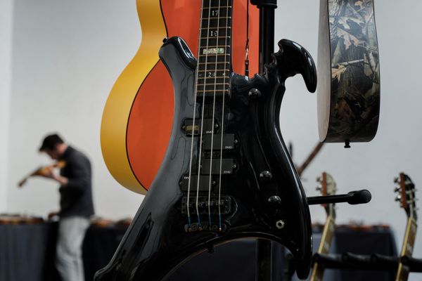 Une guitare du bassiste des Who mise aux enchères à Lyon ce jeudi 23 mai 2024