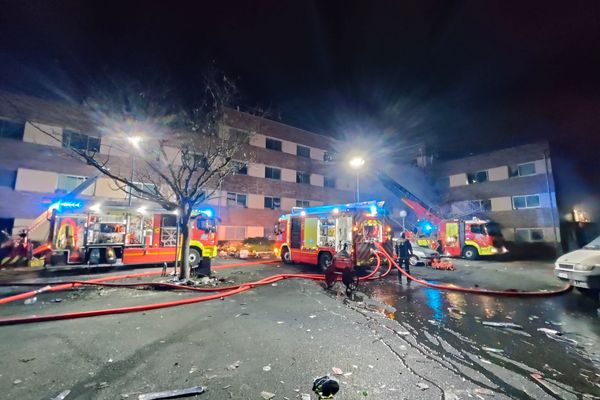 L'incendie s'est déclaré très tôt ce vendredi 10 février