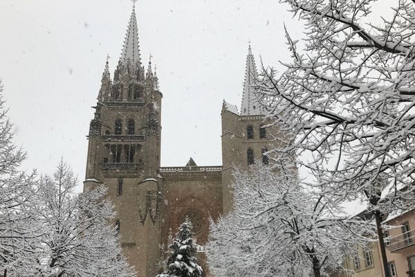 Mende sous la neige - 18 décembre 2017