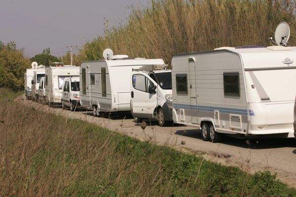 Les gens du voyage ont quitté les lieux en fin d'après-midi.